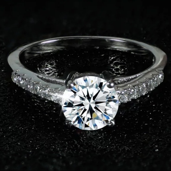 925 Sterling silver diamond engagement ring - Picture 4 of 6